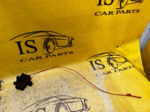 SIŁOWNIK KLAPKI WLEWU PALIWA PORSCHE CAYENNE II 7P5