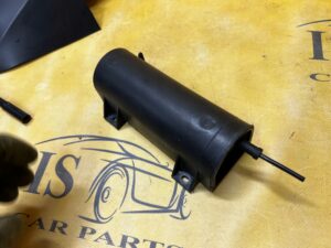 ZBIORNIKA PODCIŚNIENIA STEROWANIA KLIMATYZACJĄ CHEVROLET CORVETTE C5 97-04