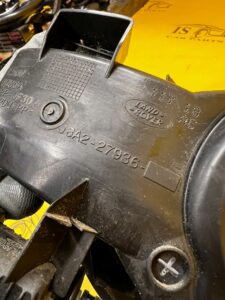 KLAPKA WLEWU PALIWA RANGE ROVER VELAR L560