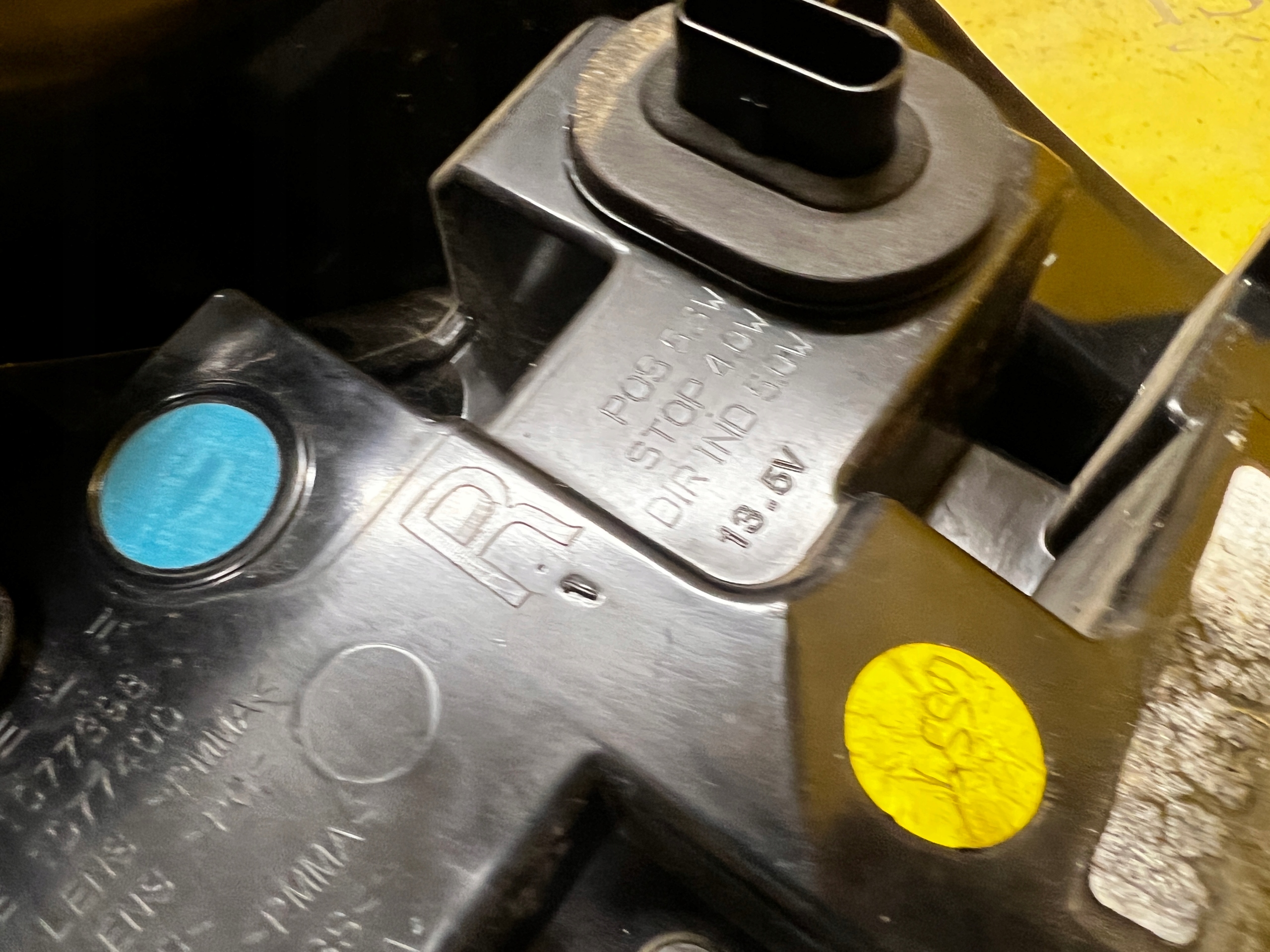 LAMPA TYŁ TYLNA PRAWY PRAWA TESLA MODEL 3 PRZEDLIFT