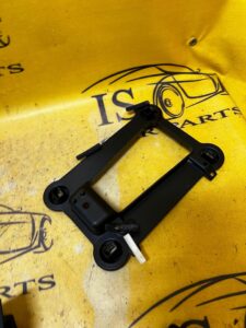 UCHWYT WSPORNIK MOCOWANIE TUNELU BMW F40