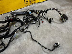 WIĄZKA PRZEWODÓW INSTALACJA DESKI FORD FIESTA MK8