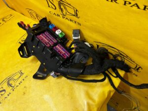 SKRZYNKA BEZPIECZNIKÓW PORSCHE CAYENNE 9Y3 9Y0 COUPE 3.0 HYBRID