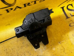 ZAMEK KLAPY BAGAŻNIKA BMW E92 M3 7840617