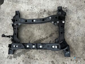 WÓZEK ZAWIESZENIE BELKA SANKI KOŁYSKA PRZÓD MERCEDES C-KLASA W206 2WD RWD