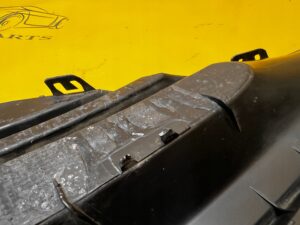 KRATKA ZDERZAKA PRZEDNIEGO PRZÓD PRAWY PRAWA MERCEDES C-KLASA W206 AMG