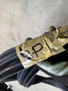 USZCZELKA DRZWI PRZÓD PRZEDNICH LEWY LEWA DACIA LODGY LIFT 2022R