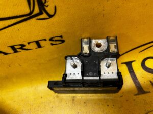 KLEMA PLUSOWA PLUS DACIA SANDERO III 2021R