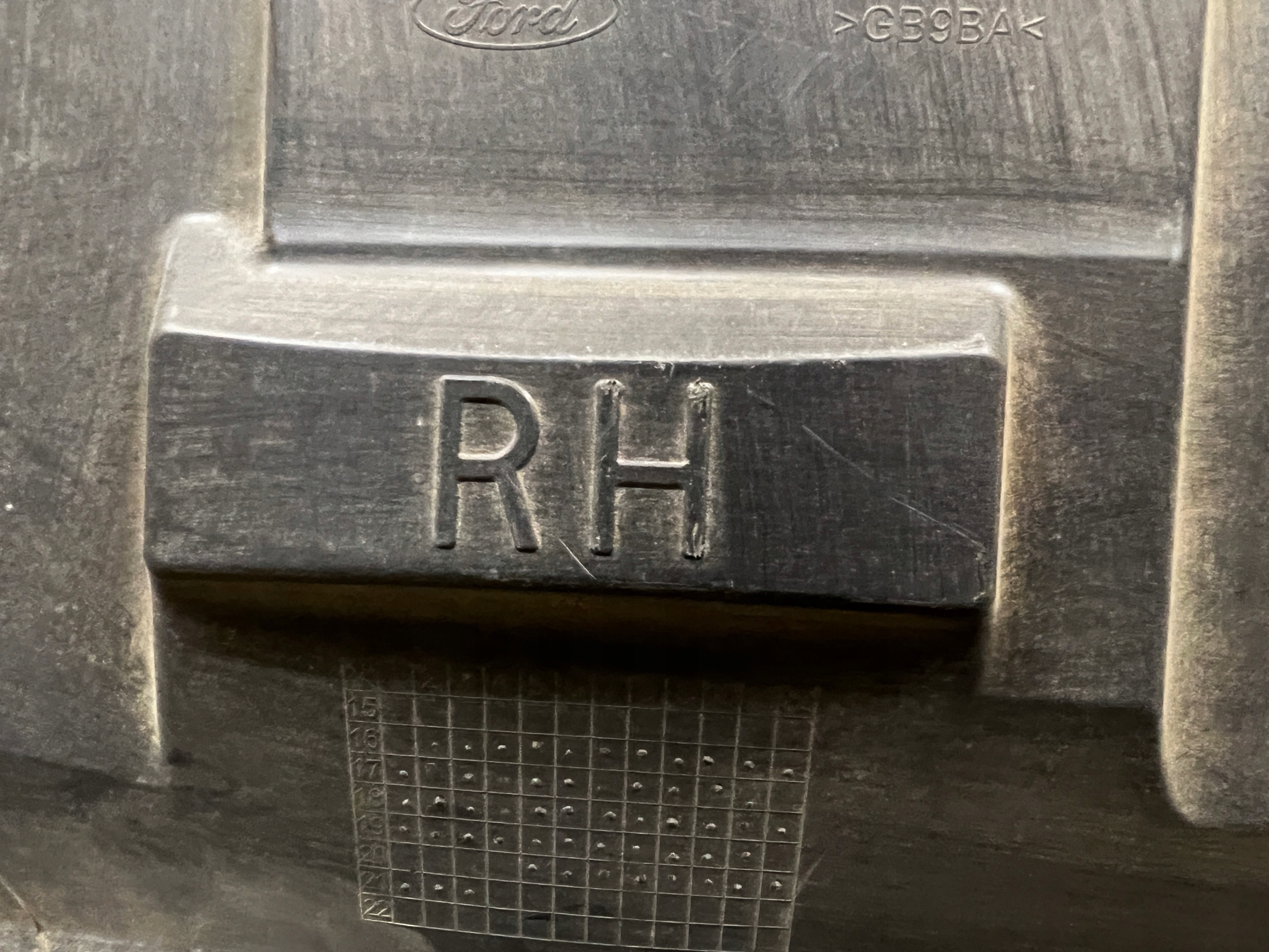 NADKOLE TYŁ TYLNE PRAWY PRAWE FORD RANGER MK5 V WILDTRACK