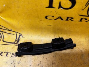 ŚLIZG UCHWYT MOCOWANIE ZDERZAKA LEWY TYŁ AUDI A8 D4