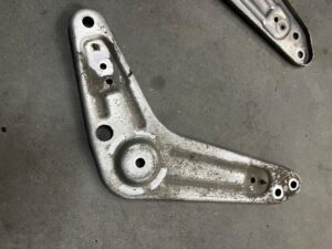 WSPORNIK MOCOWANIE ZAWIESZENIA TYŁ PRAWY BMW X5 E70 X6 E71