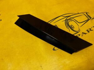 OSŁONA LISTWA SŁUPKA D TYŁ PRAWY PRAWA LAND ROVER DISCOVERY 5 V L462