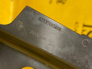 PODSTAWA MOCOWANIE AKUMULATORA MERCEDES W257