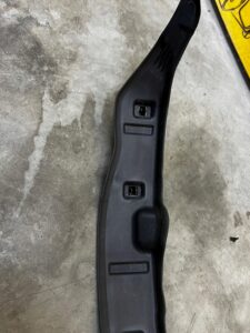 OSŁONA WYGŁUSZENIE BŁOTNIKA PRZÓD LEWY LEWA BMW 5 G30 G31 M5 F90