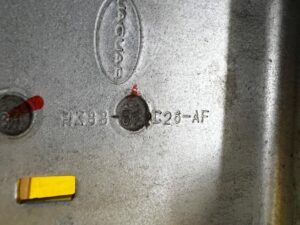 WSPORNIK MOCOWANIE BLACHA PRAWY PRAWE RANGE ROVER VELAR L560