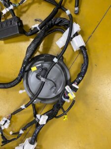 WIĄZKA INSTALACJA ŚCIANY GRODZIOWEJ INFINITI Q50