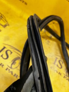 USZCZELKA DRZWI TYLNYCH TYŁ FORD ESCAPE MK4