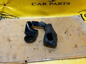 ŁAPA MOCOWANIE UCHWYT SILNIKA LR DISCOVERY V L550 RR EVOQUE II L551