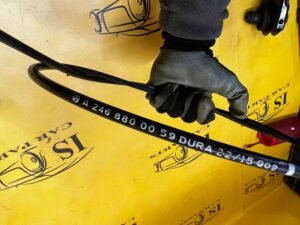 LINKA CIĘGNO MASKI MERCEDES A A250 W176 B B180 W246 CLA X117