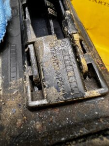 LISTWA OSŁONA DACHOWA PRAWA LAND ROVER DISCOVERY SPORT L550