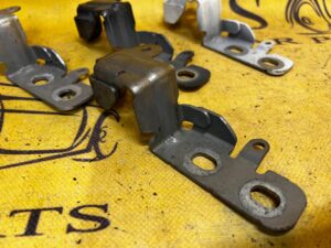 MOCOWANIE BŁOTNIKA PASA PRZÓD PRAWY RENAULT MEGANE IV TALISMAN ESPACE V