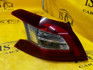 LAMPA TYŁ TYLNA LEWY LEWA W BŁOTNIK PEUGEOT 308 II T9 HB