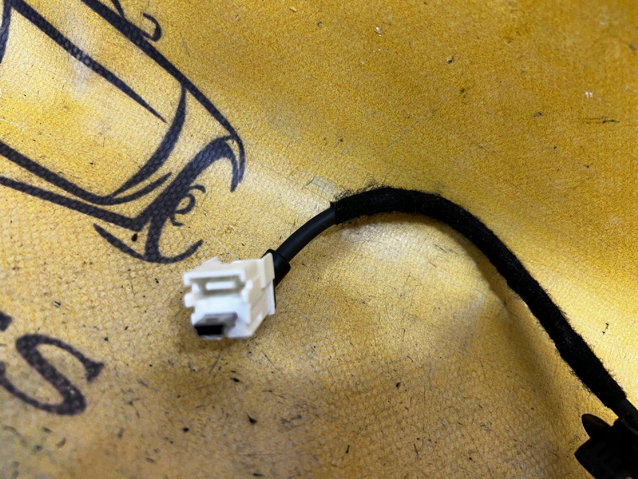 PRZEWÓD WEJŚCIE USB FORD KUGA MK3 ESCAPE MK4 USA