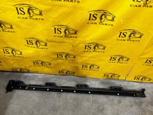 LISTWA NAKŁADKA PROGU PROGOWA PRÓG PRAWY PRAWA RANGE ROVER VELAR L560