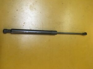 SIŁOWNIK KLAPY BAGAŻNIKA CITROEN DS3 9809821380