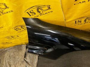 BŁOTNIK PRZÓD PRZEDNI PRAWY LISTWA CHEVROLET CORVETTE C5 97-04