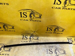 USZCZELKA LISTWA ZGARNIAJĄCA WEWNĘTRZNA SZYBY DRZWI LEWA PRAWA SKODA SCALA