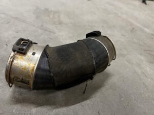 RURA PRZEWÓD WĄŻ POWIETRZA INTERCOOLERA RENAULT MEGANE IV 1.5 DCI