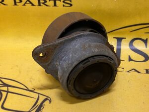 PODUSZKA ŁAPA SILNIKA FORD MUSTANG MK6 VI S550 15-