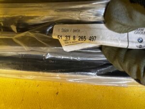 USZCZELKA DOLNEJ KRAWĘDZI DRZWI BMW E46 COMPACT NOWA OEM