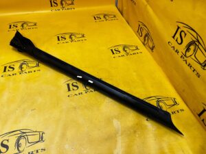 OSŁONA LISTWA SŁUPKA PRZÓD A PRAWY PRAWA LAND ROVER DISCOVERY 5 V L462