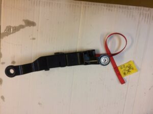 LINKA CIĘGNO UCHWYT AUDI A8 4H1713252