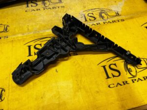 ŚLIZG MOCOWANIE ZDERZAKA TYŁ LEWY RANGE ROVER VELAR L560