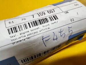 USZCZELKA MASKI POKRYWY SILNIKA PRZÓD LEWY BMW 3 E90 E91 NOWA OEM