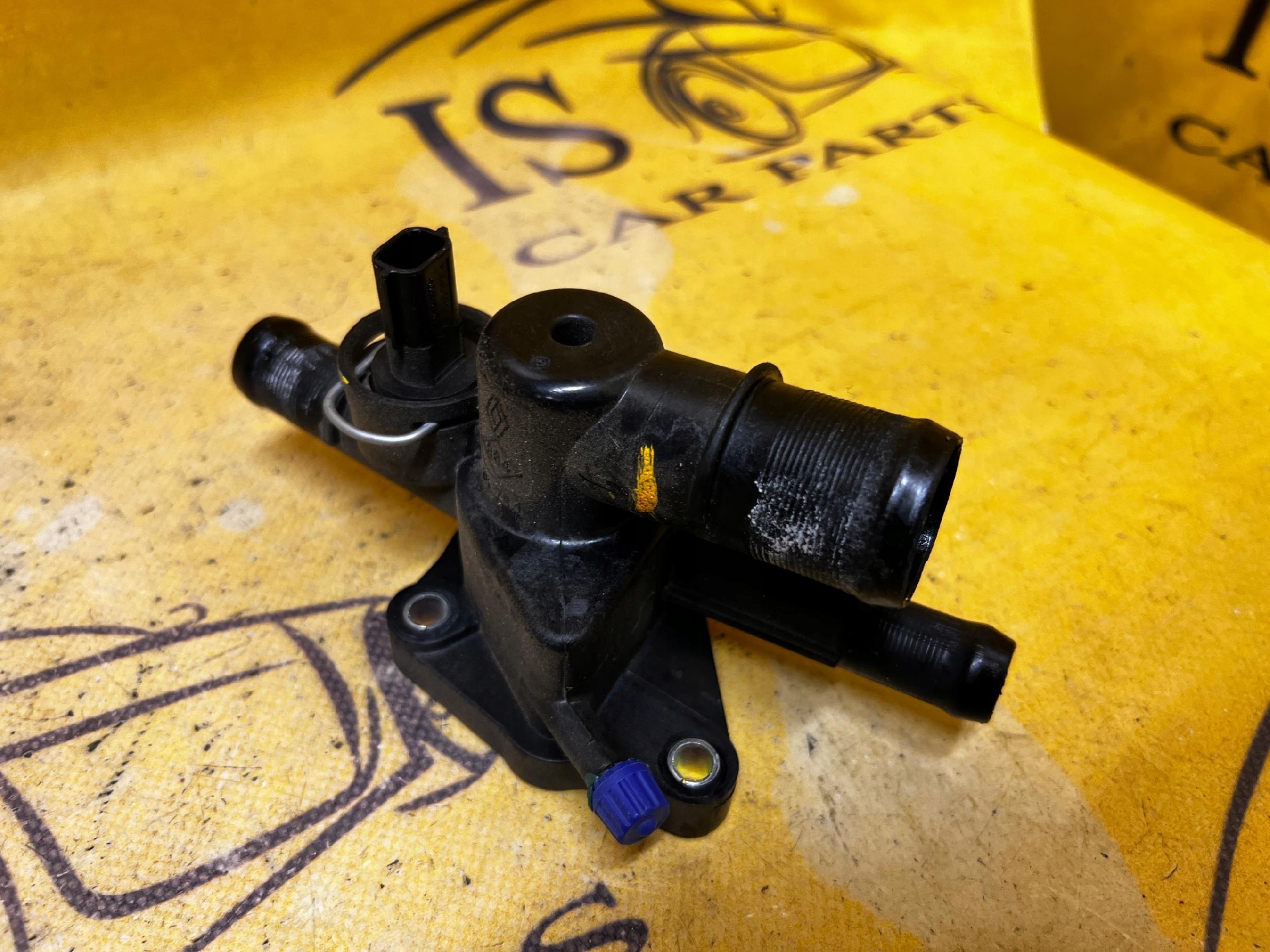 OBUDOWA TERMOSTATU DACIA SANDERO III 1.0 SCE 2021R