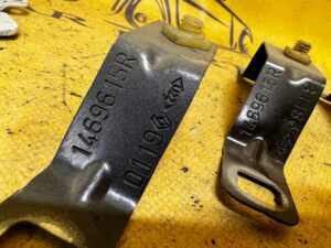 WSPORNIK MOCOWANIE BŁOTNIKA PRZÓD PRAWY RENAULT MEGANE IV