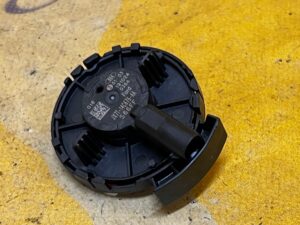 CZUJNIK UDERZENIOWY DRZWI PRZEDNICH FORD KUGA MK3 ESCAPE MK4 1.5 EB