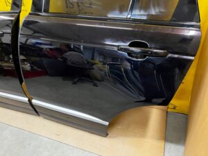 DRZWI TYŁ TYLNE LEWY LEWE RANGE ROVER VOGUE L405 LCR 861 BAROLO BLACK
