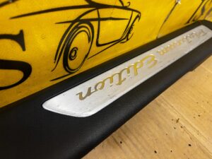 LISTWA PROGOWA LEWA PORSCHE CAYENNE COUPE 9Y0 9Y3 HYBRID