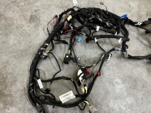 WIĄZKA PRZEWODÓW INSTALACJA DESKI FORD FIESTA MK8