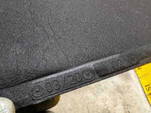 WYGŁUSZENIE PODBITKA MASKI POKRYWY SILNIKA BMW 1 E81 E82 E87 E88 NOWE OEM