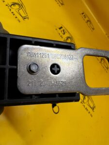 ABSORBER WZMOCNIENIE ZDERZAKA PRZÓD LEWY LEWE MERCEDES C-KLASA W206 AMG