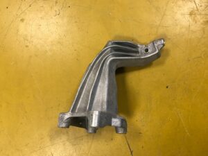 WSPORNIK ŁAPA MOCOWANIE SILNIKA INFINITI Q50 2.0 T