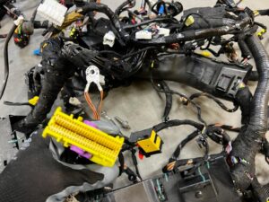 WIĄZKA INSTALACJA BEZPIECZNIKI KABINY INFINITI Q30