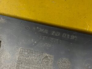 DOLNA OSŁONA TERMICZNA PODWOZIA INFNITI Q30 W156