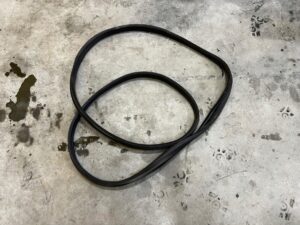 USZCZELKA DRZWI PRZÓD PRAWA LEWA DACIA DOKKER